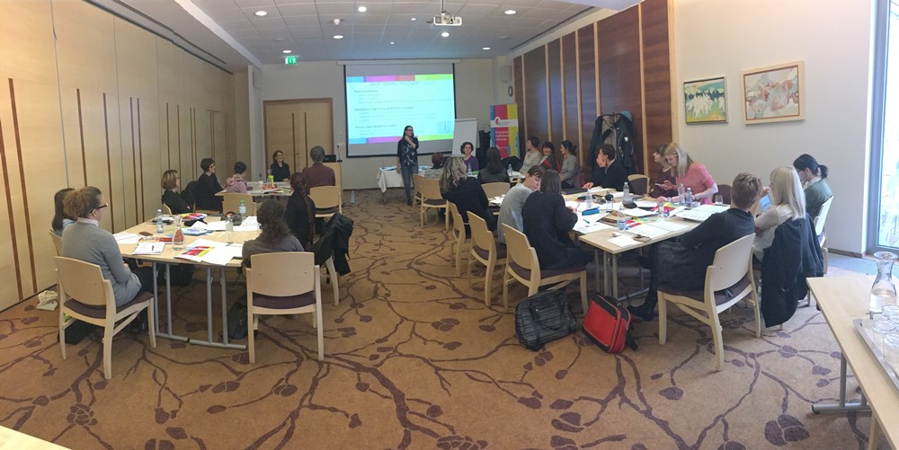 11. Stiske in čustvene potrebe otrok ter krepitev prožnosti,Katarina Kocbek