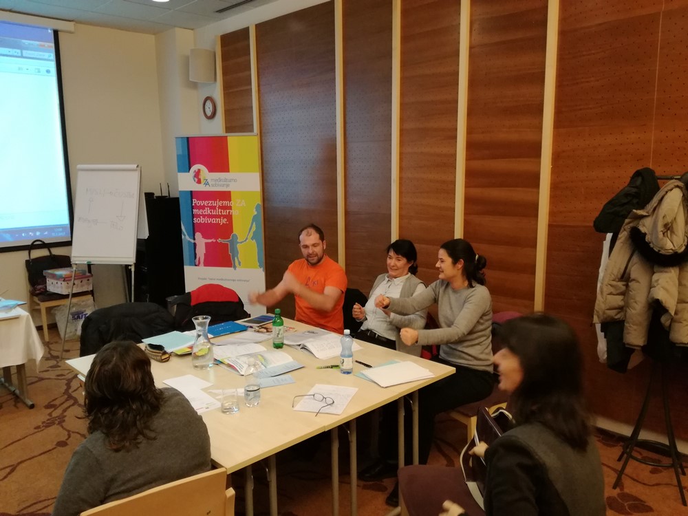 19. Jezikovne dejavnosti v vrtcu in vključevanje otrok priseljencev,doc. dr. Barbara Baloh inEster Derganc